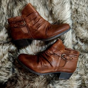 Yuu Norah Ankle Booties Size 10M